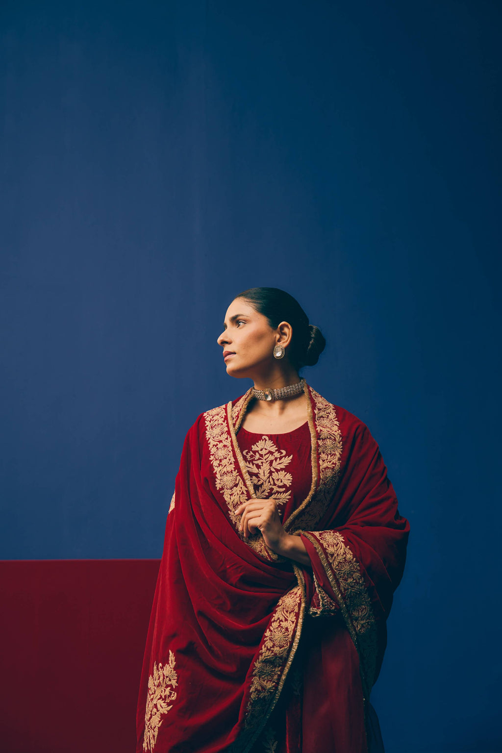 Surkh Dorika Velvet Odhni