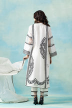 Kala Safed Kurta Set