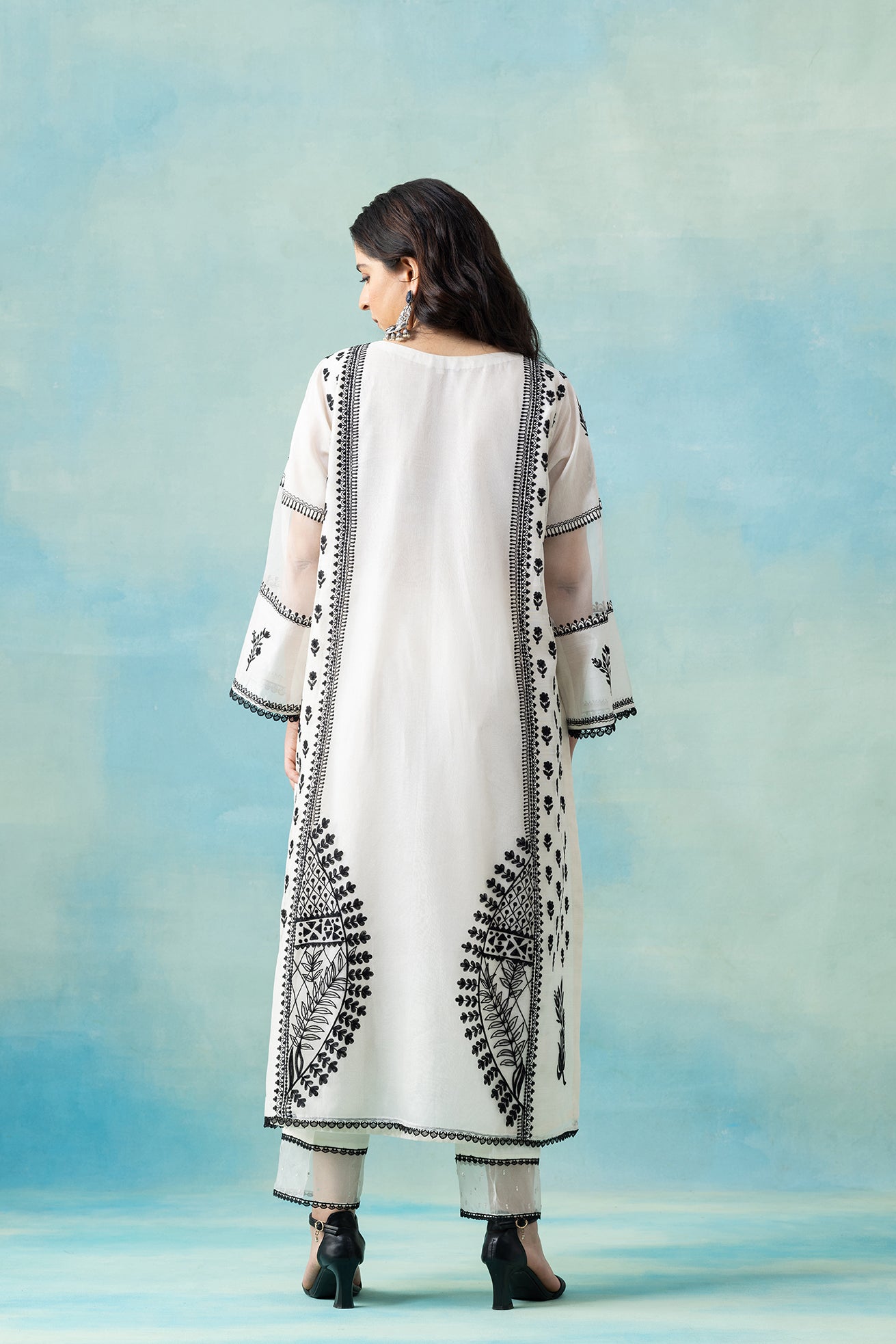 Bageecha Anarkali Set Secondary image