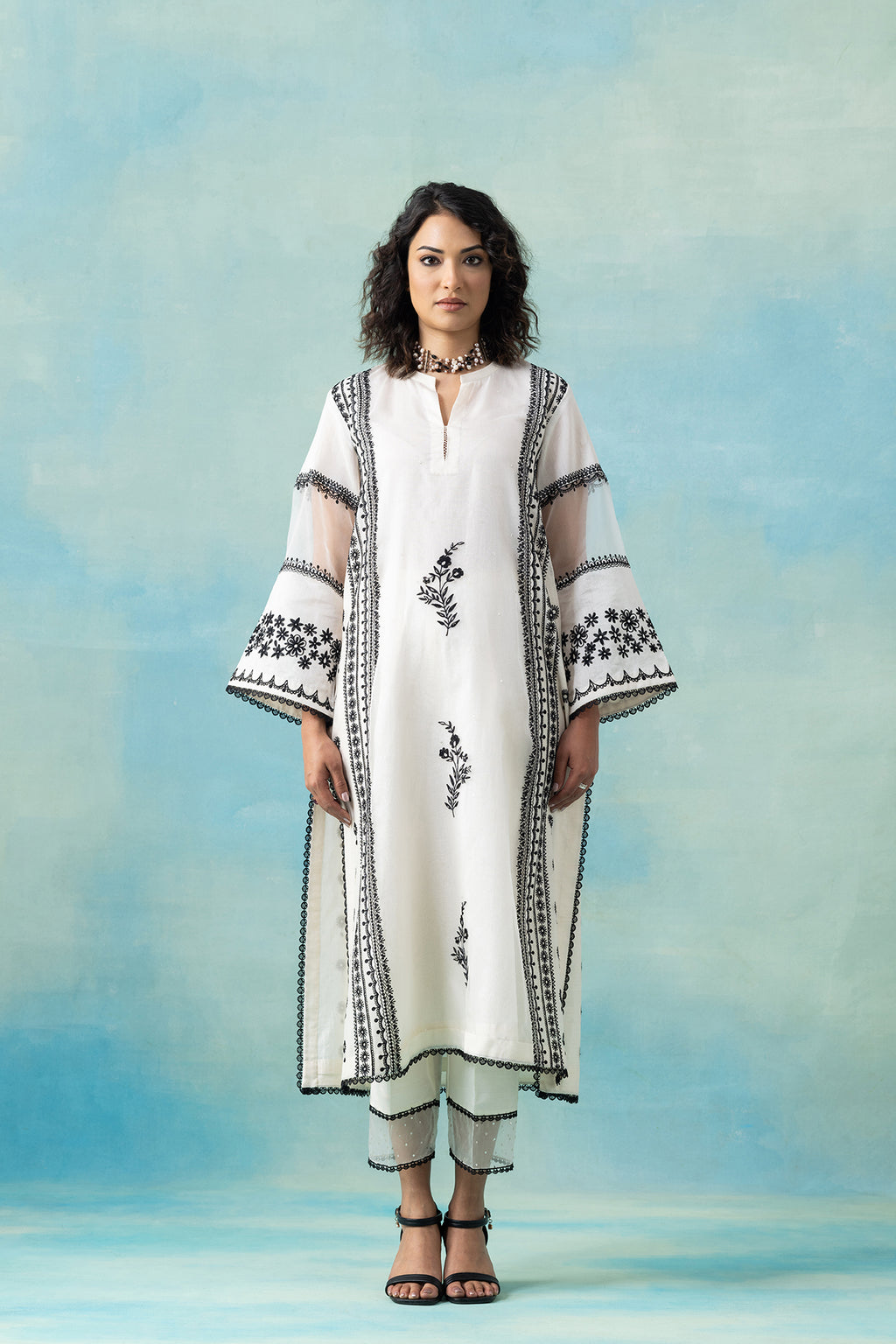 Rajasi Border Kurta Set