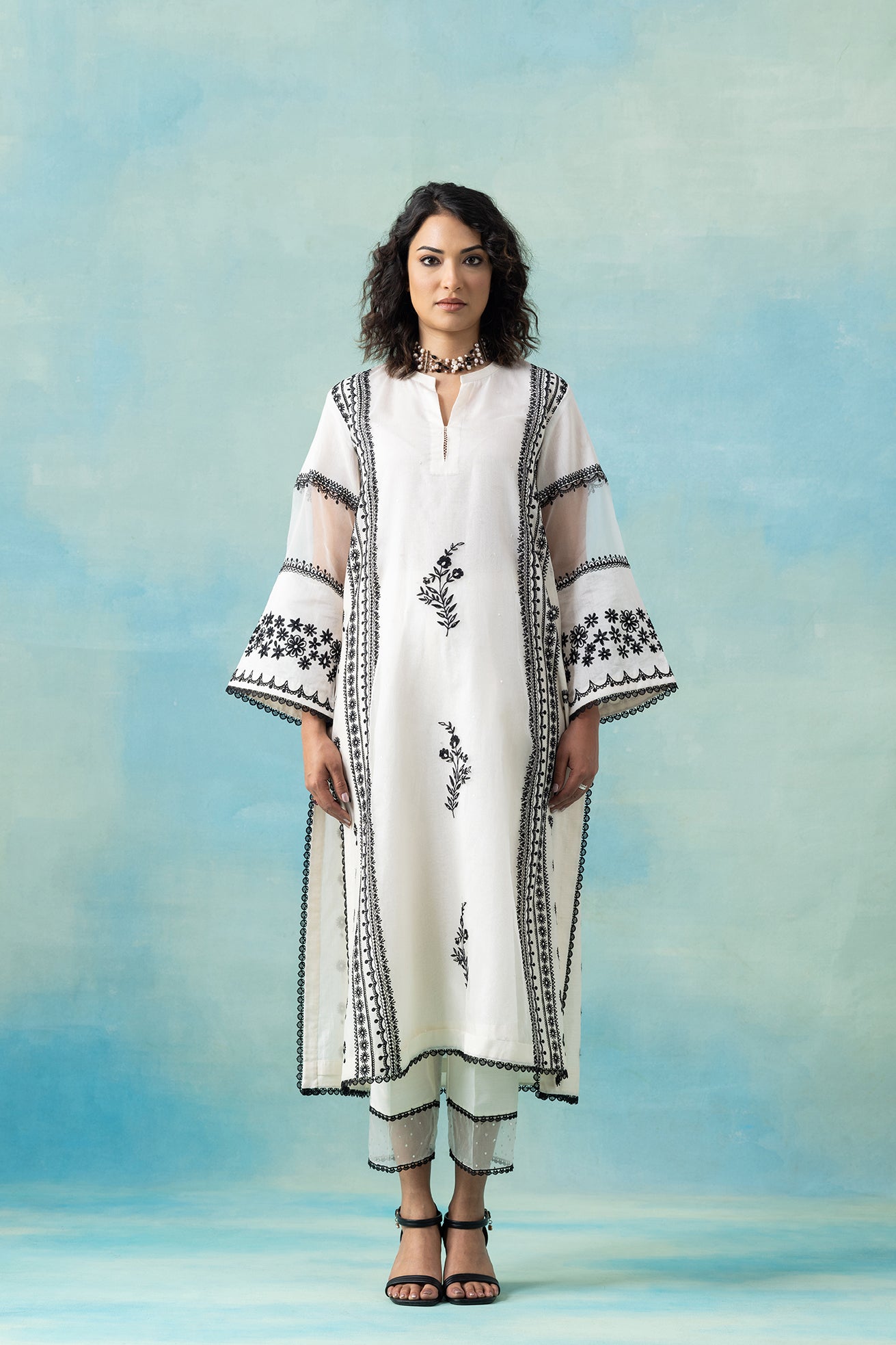 Rajasi Border Kurta Set
