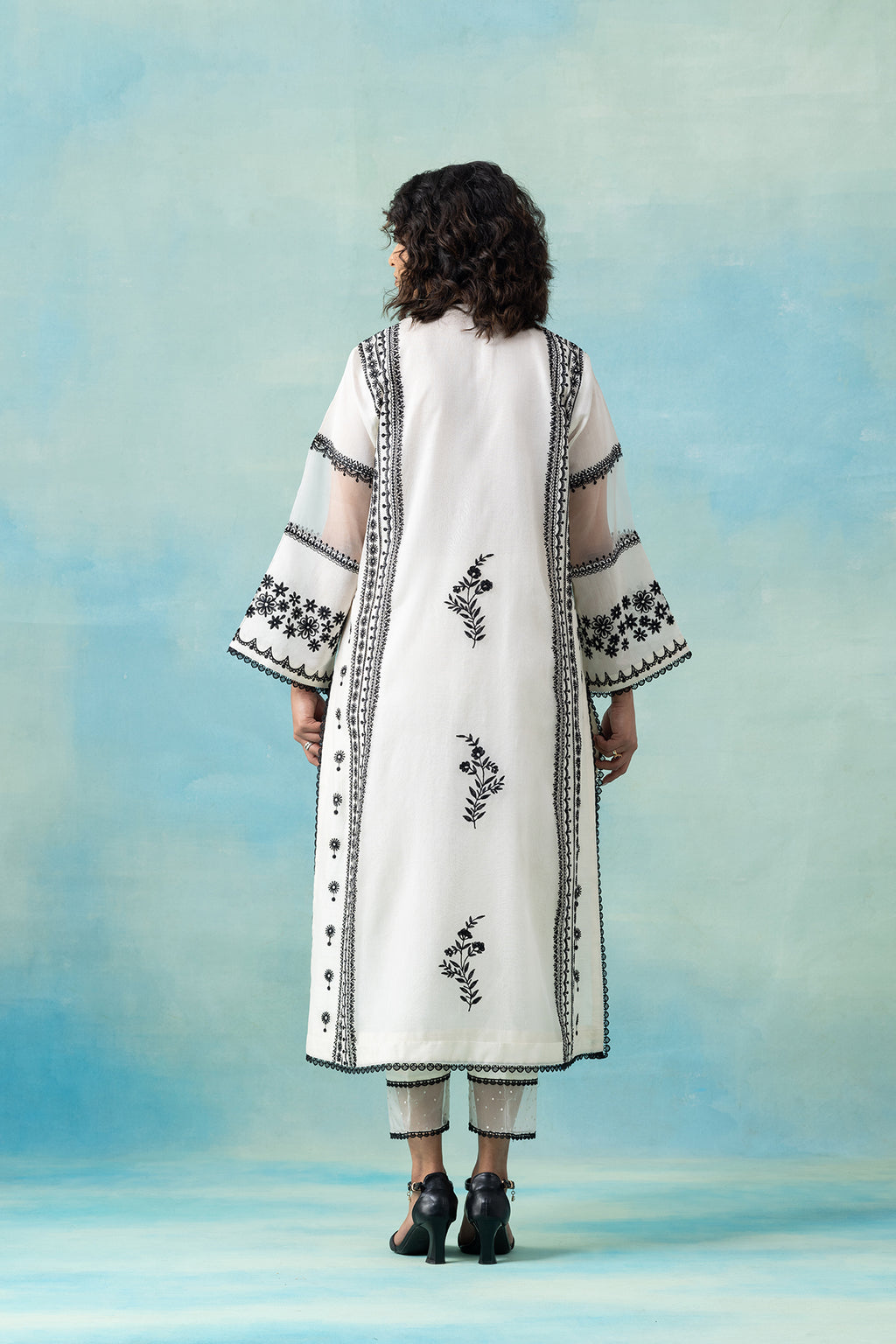 Rajasi Border Kurta Set