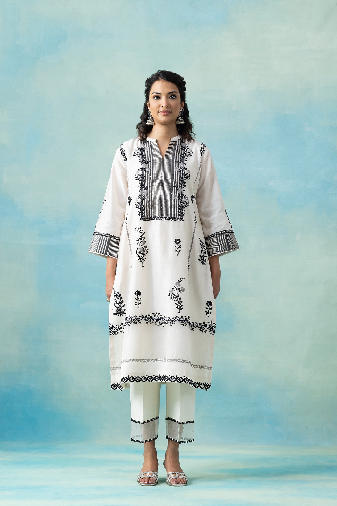 Bel Naksh Kurta Set
