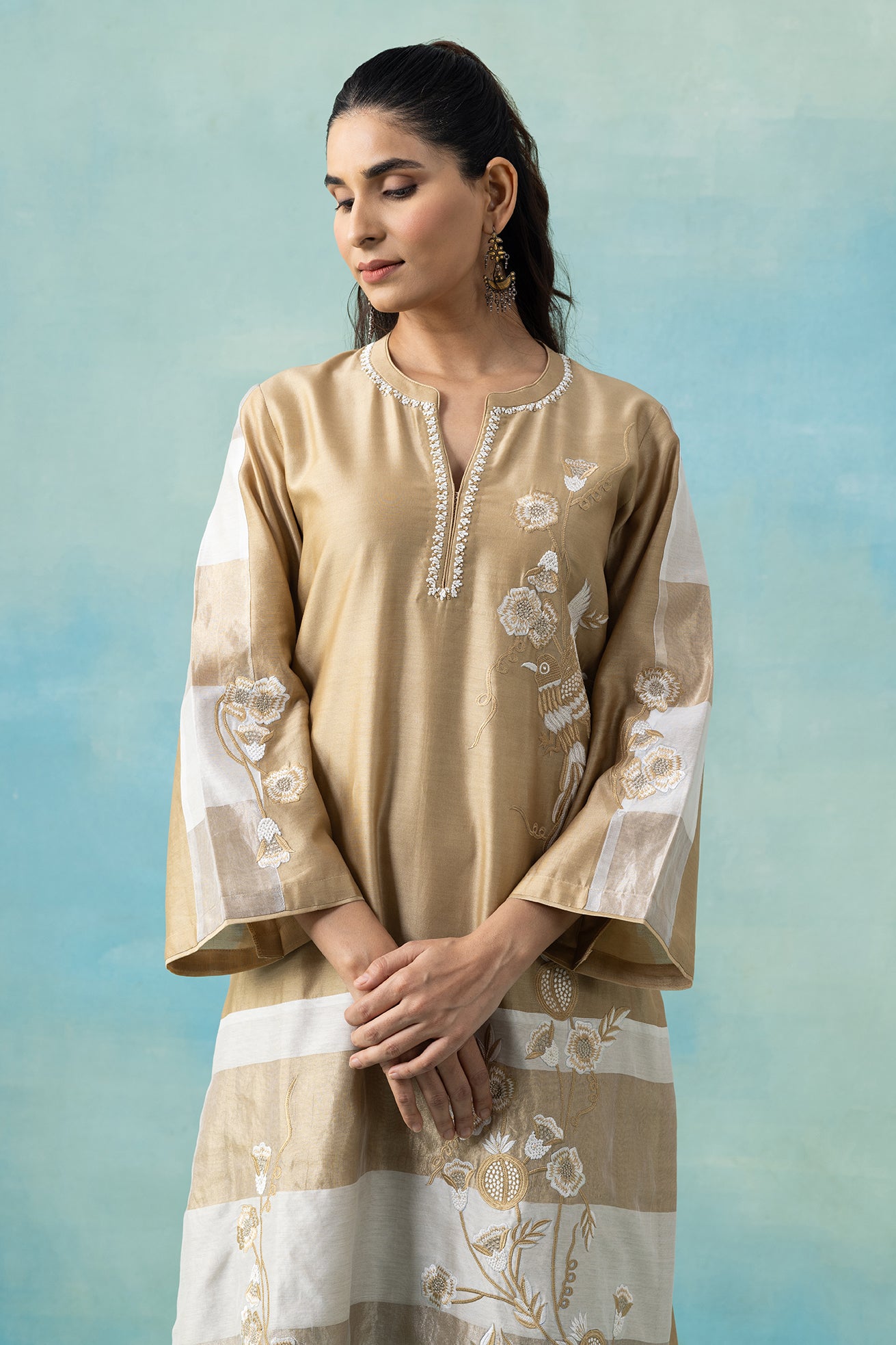 Sona Dhaar Kurta Set Secondary image