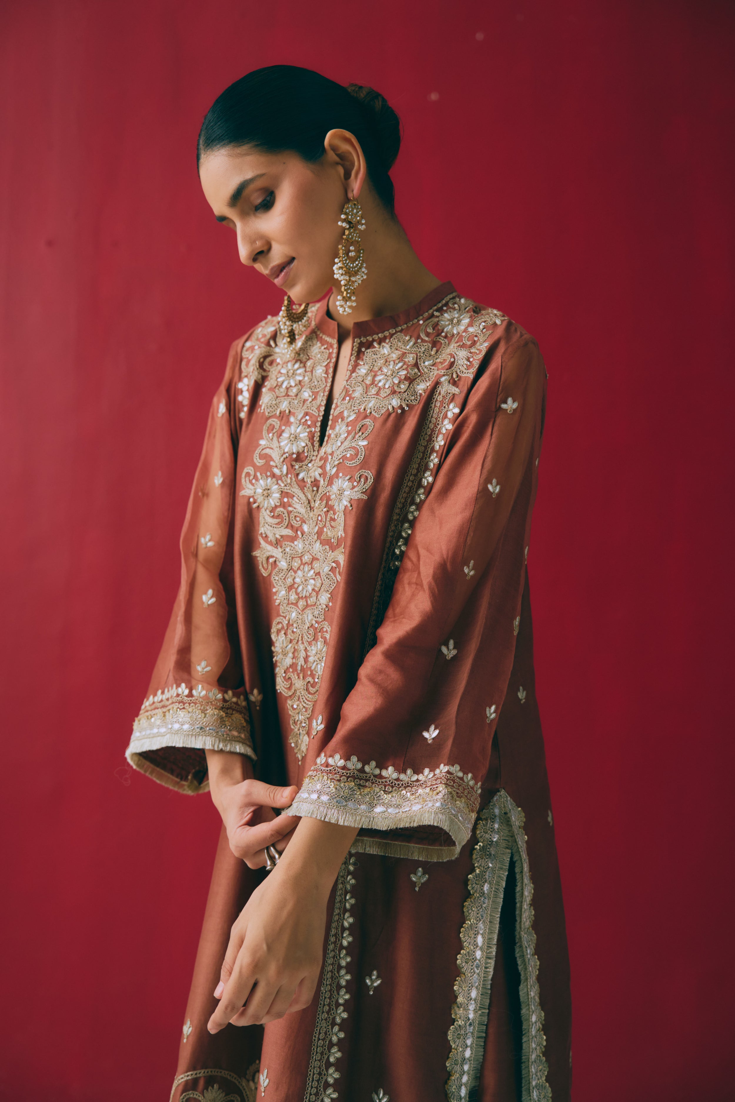 Zari Guldasta Kurta Set Secondary image