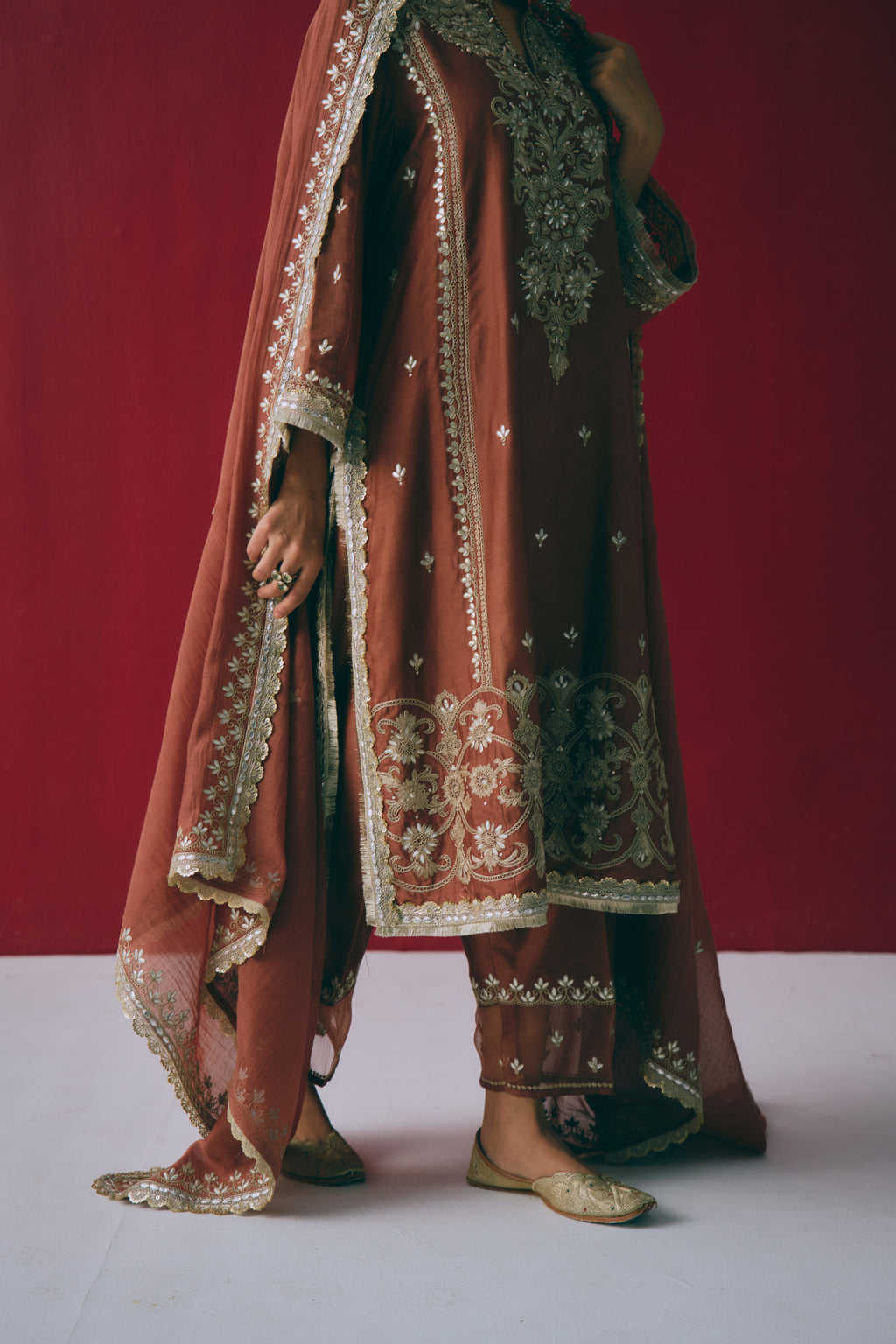 Zari Guldasta Kurta Set