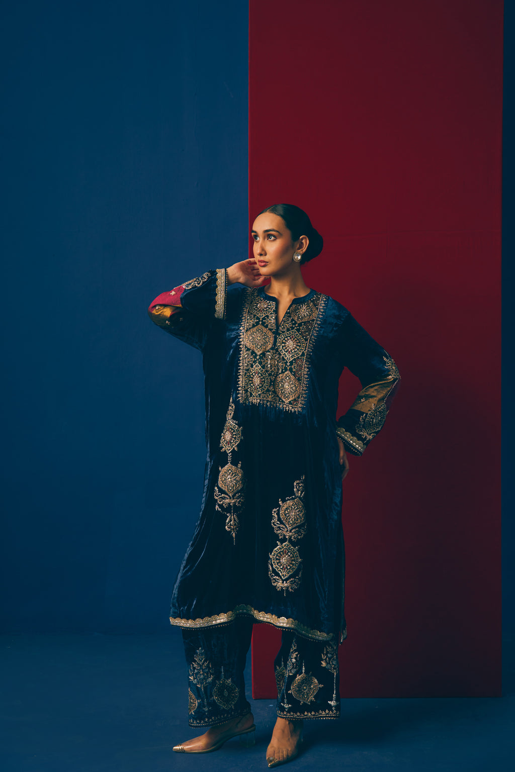 Mehrunisa Velvet Heirloom Set