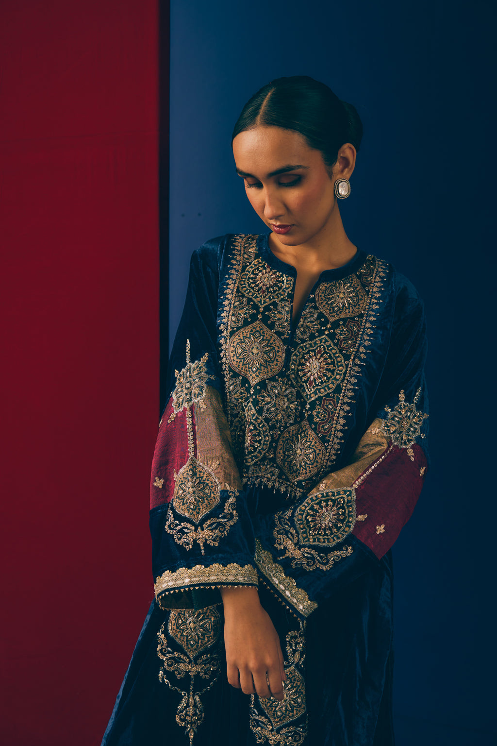 Mehrunisa Velvet Heirloom Set