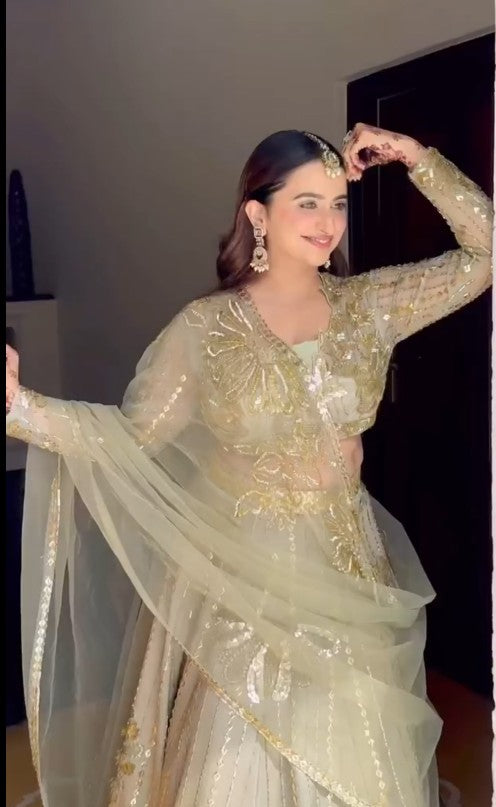 Anavi Kalia In TYOHAAR8